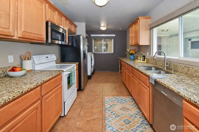 5927 88th Street NE, Marysville, WA 98270