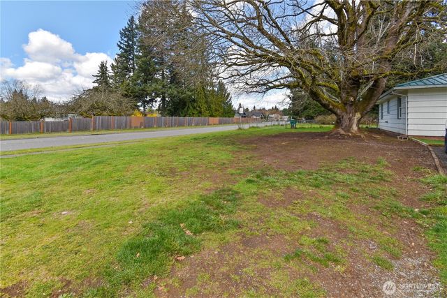 5927 88th Street NE, Marysville, WA 98270