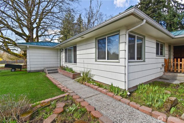 5927 88th Street NE, Marysville, WA 98270