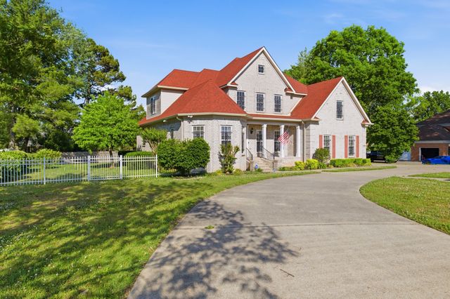 1823 SE Broad St, Murfreesboro, TN 37130