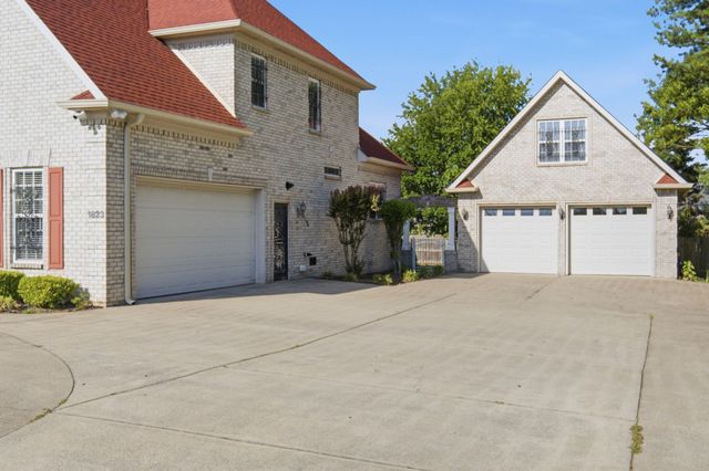 1823 SE Broad St, Murfreesboro, TN 37130