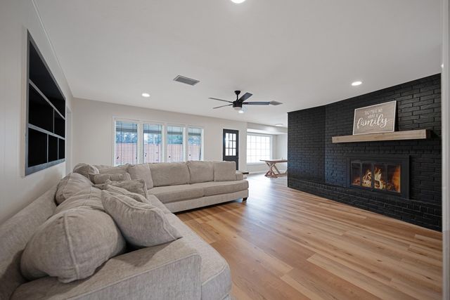 2811 Durant Dr, Midland, TX 79705