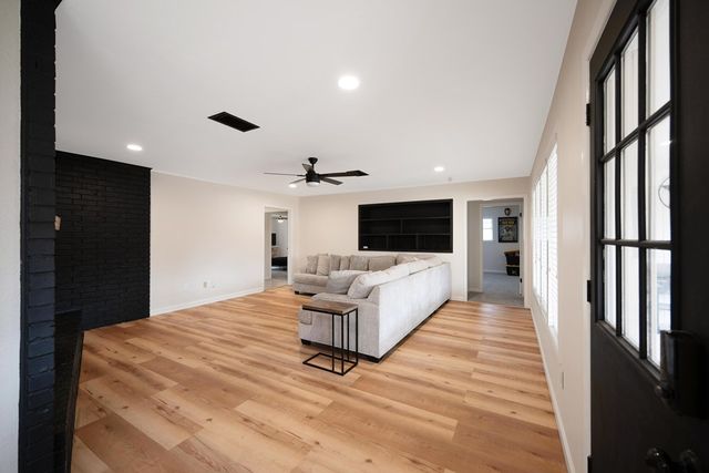 2811 Durant Dr, Midland, TX 79705