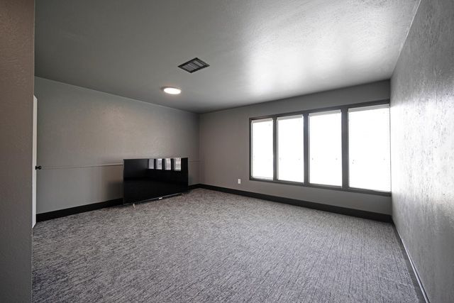 2811 Durant Dr, Midland, TX 79705