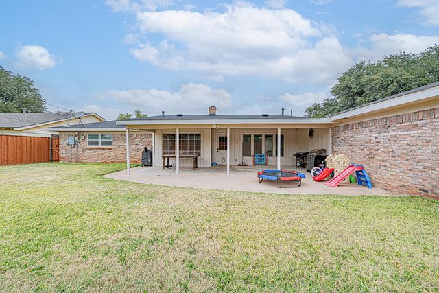 2811 Durant Dr, Midland, TX 79705