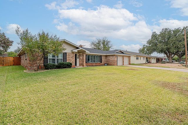 2811 Durant Dr, Midland, TX 79705