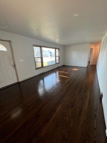 8000 N Ozark Avenue, Niles, IL 60714