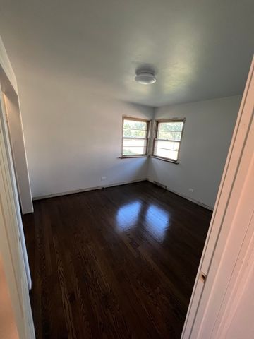 8000 N Ozark Avenue, Niles, IL 60714