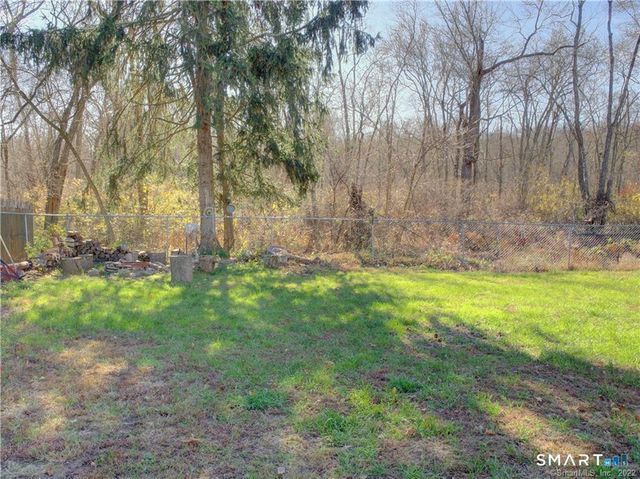 38 Pond Drive, North Stonington, CT 06359