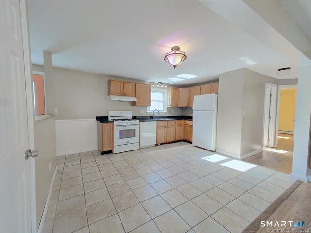 38 Pond Drive, North Stonington, CT 06359