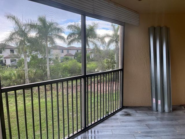 3400 Foxcroft Rd 215, Miramar, FL 33025