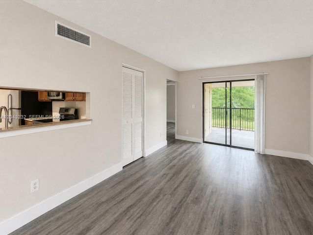 3400 Foxcroft Rd 215, Miramar, FL 33025