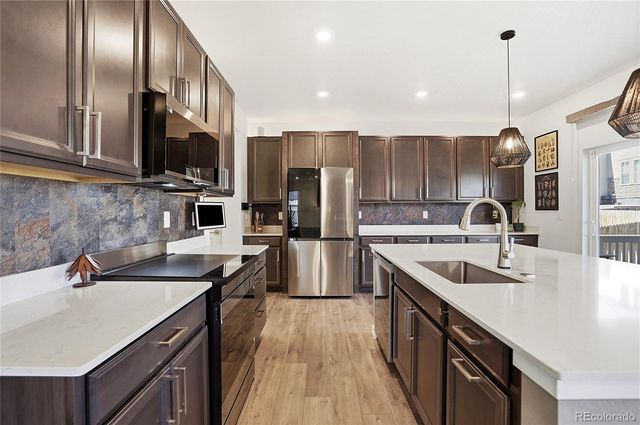 855 S Elk Way, Aurora, CO 80018