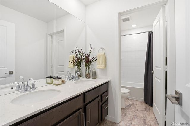 855 S Elk Way, Aurora, CO 80018