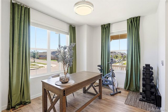855 S Elk Way, Aurora, CO 80018