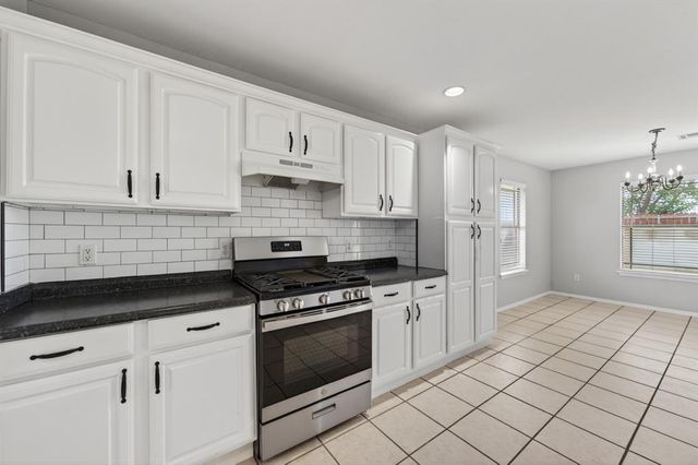 12127 SW 4th Street, Yukon, OK 73099