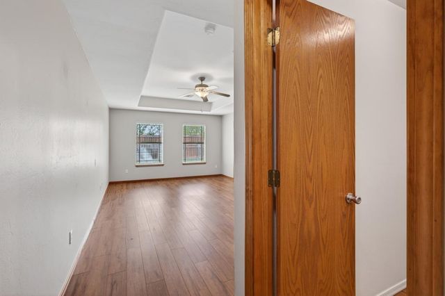 12127 SW 4th Street, Yukon, OK 73099
