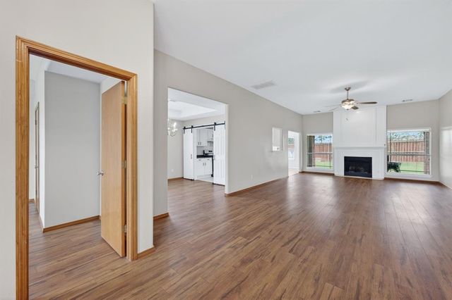 12127 SW 4th Street, Yukon, OK 73099