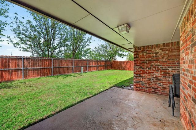 12127 SW 4th Street, Yukon, OK 73099