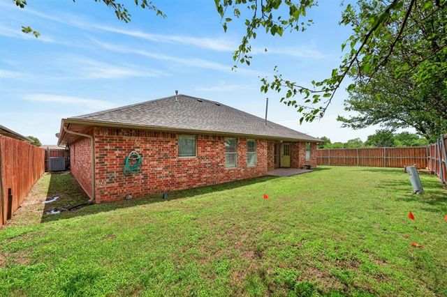 12127 SW 4th Street, Yukon, OK 73099