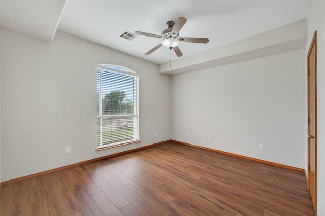 12127 SW 4th Street, Yukon, OK 73099