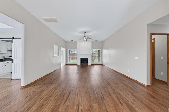 12127 SW 4th Street, Yukon, OK 73099