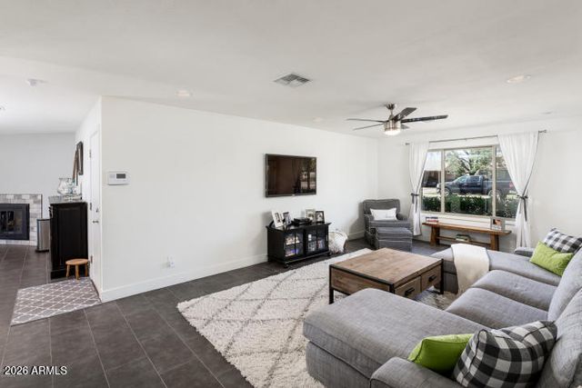 2503 S BONARDEN Lane, Tempe, AZ 85282