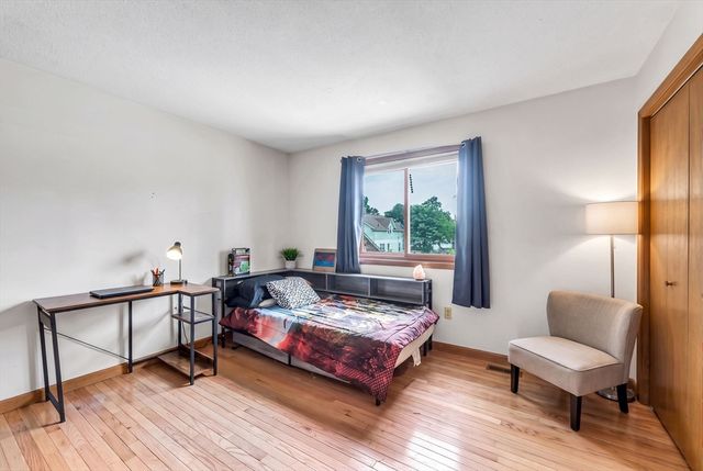 243 Ambrose St, Springfield, MA 01109