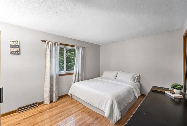 243 Ambrose St, Springfield, MA 01109