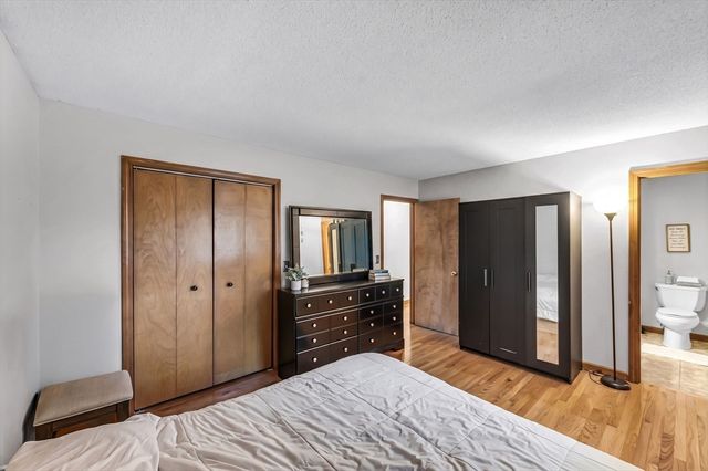 243 Ambrose St, Springfield, MA 01109