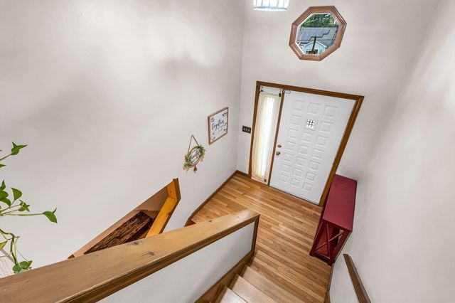 243 Ambrose St, Springfield, MA 01109