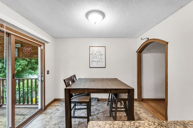 243 Ambrose St, Springfield, MA 01109