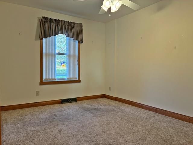 1000 SAND LANE, Neillsville, WI 54456