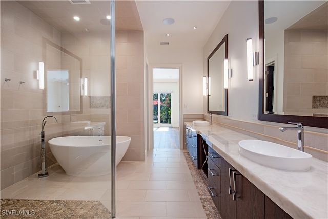 7100 Verde WAY, Naples, FL 34108