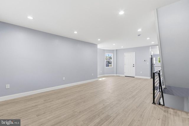 225 E UPSAL ST, Philadelphia, PA 19119