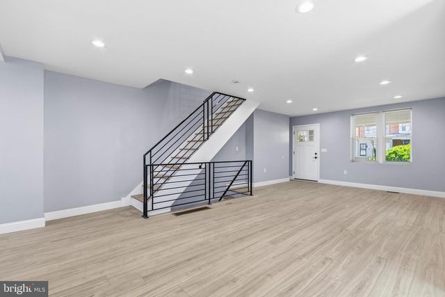 225 E UPSAL ST, Philadelphia, PA 19119