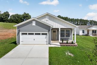 2500 River Ranch Dr, Cookeville, TN 38501