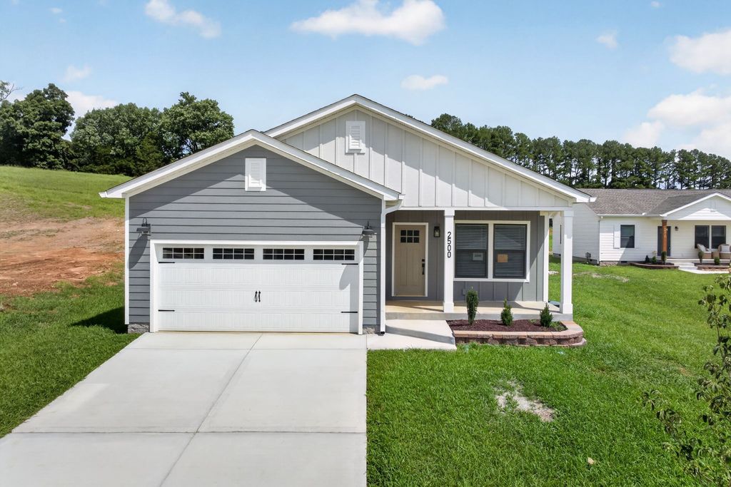 2500 River Ranch Dr, Cookeville, TN 38501