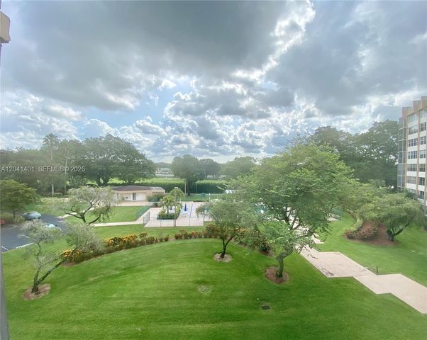 1300 Saint Charles Place 420, Pembroke Pines, FL 33026