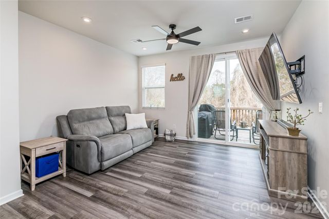 1206 Keydet Drive, Charlotte, NC 28216