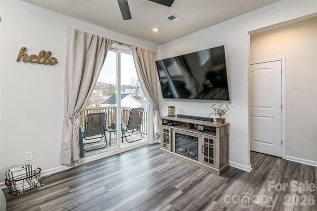 1206 Keydet Drive, Charlotte, NC 28216