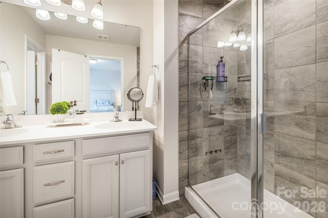 1206 Keydet Drive, Charlotte, NC 28216