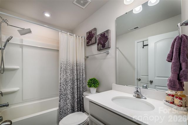 1206 Keydet Drive, Charlotte, NC 28216