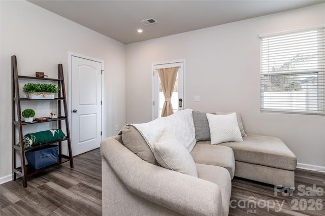 1206 Keydet Drive, Charlotte, NC 28216