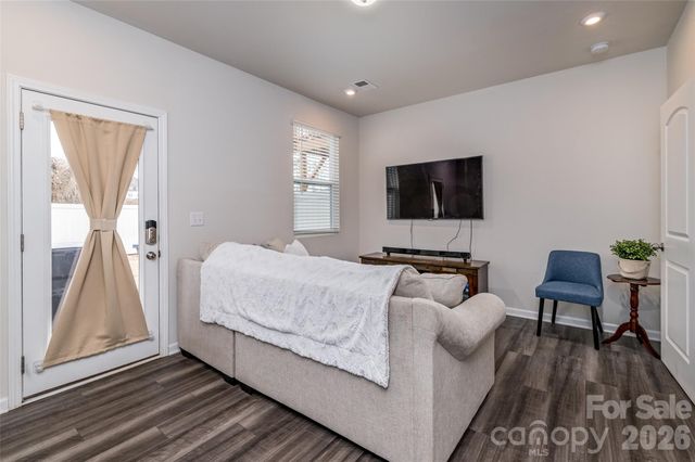 1206 Keydet Drive, Charlotte, NC 28216