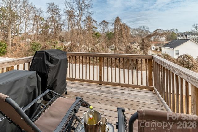 1206 Keydet Drive, Charlotte, NC 28216