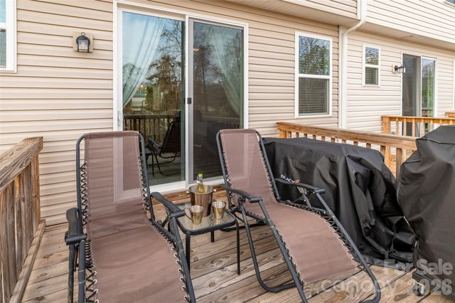 1206 Keydet Drive, Charlotte, NC 28216