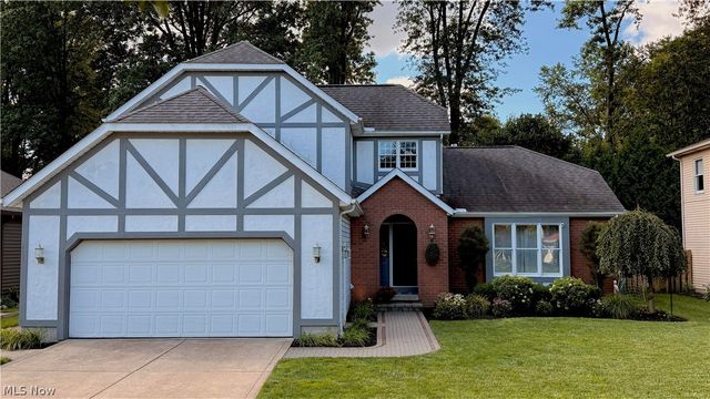 24739 Tara Lynn Drive, North Olmsted, OH 44070