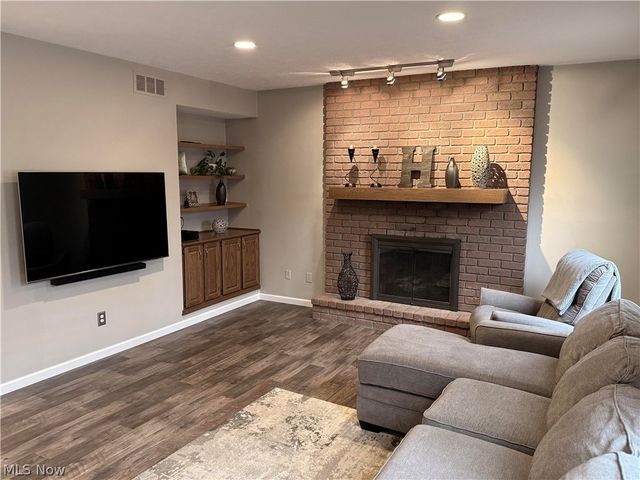 24739 Tara Lynn Drive, North Olmsted, OH 44070