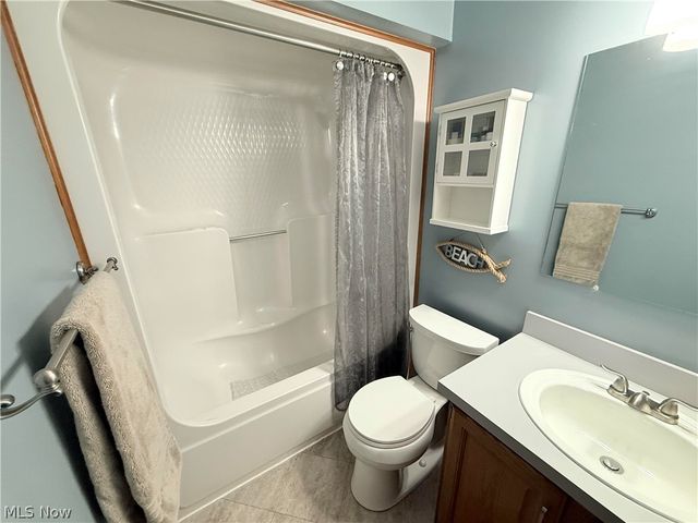 24739 Tara Lynn Drive, North Olmsted, OH 44070